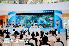 养猪流再现KPL！成都AG四保一鲁班七号阵容，12分钟平推对手