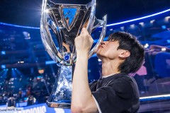 OMG战队逆风翻盘：EQ闪抢大龙扭转战局，书写电竞奇迹