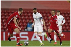 三笘薫对阵切尔西惊世进球，闪耀蓝桥彰显个人与团队风采